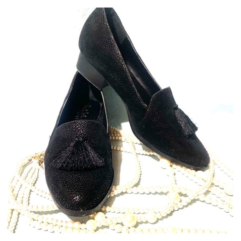 Nicole Miller tasseled loafers